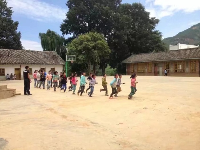 盐源县德石小学支教.jpg 盐源县德石小学支教.jpg